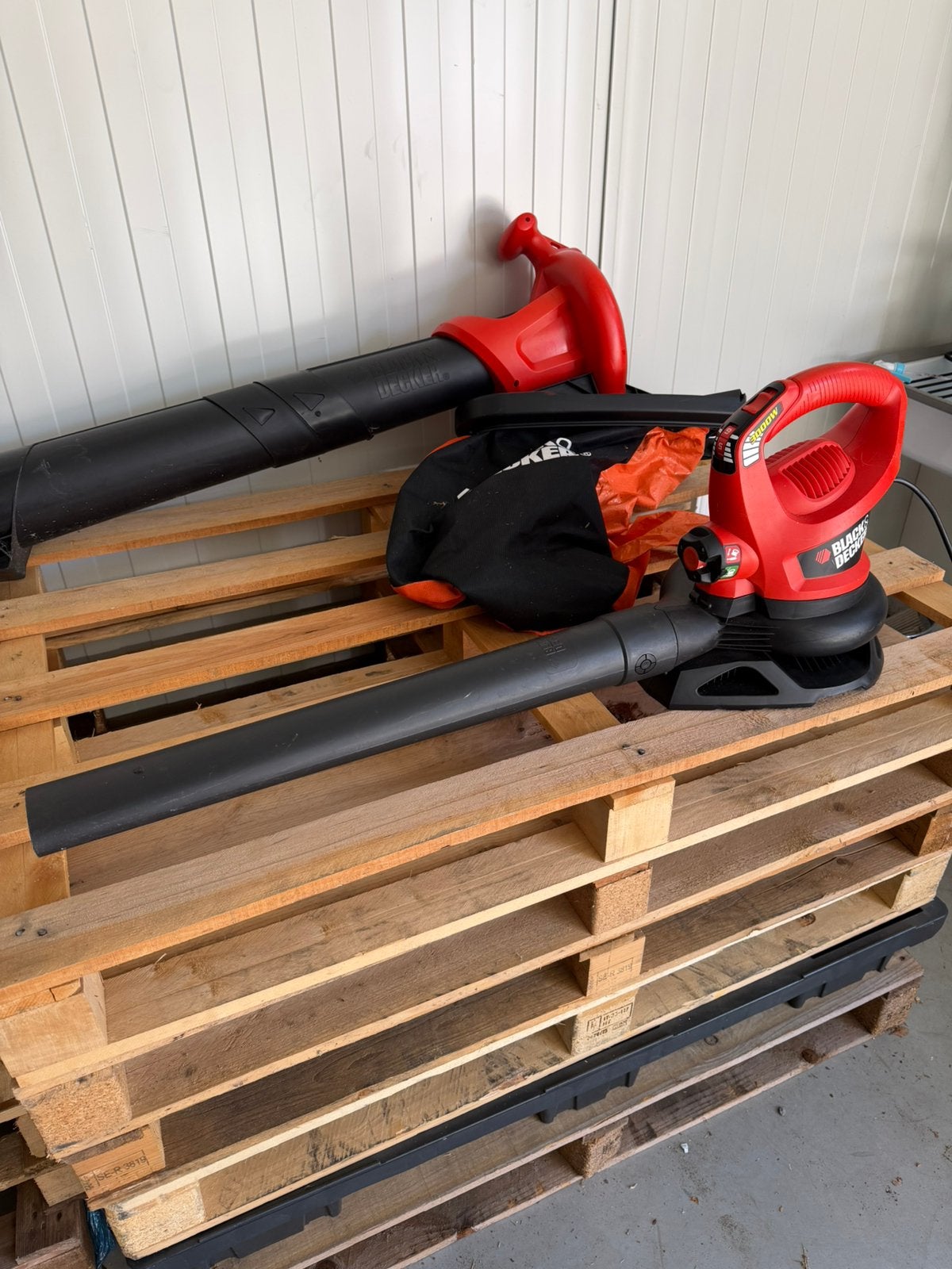 Bladblazer black&decker met zuig funcite, Tuin en Terras, Ophalen, Zo goed als nieuw, Elektrisch