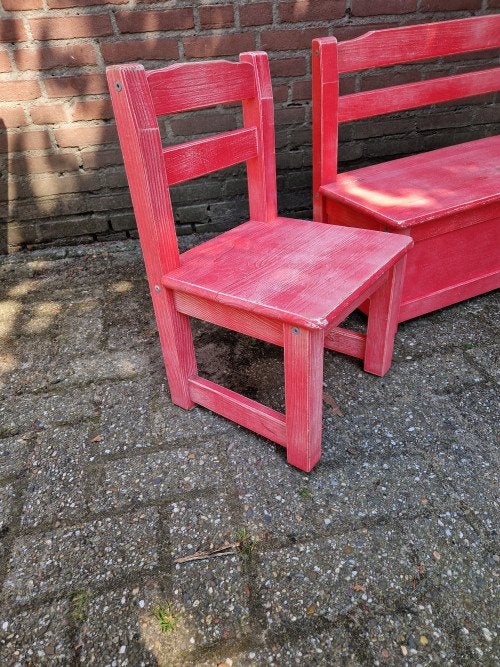 kinderstoel en klepbankje roze rood, Ophalen of Verzenden, 'T Olde Gre-j, Info@toldegrej.nl, Endepoelstraat 20f Didam
