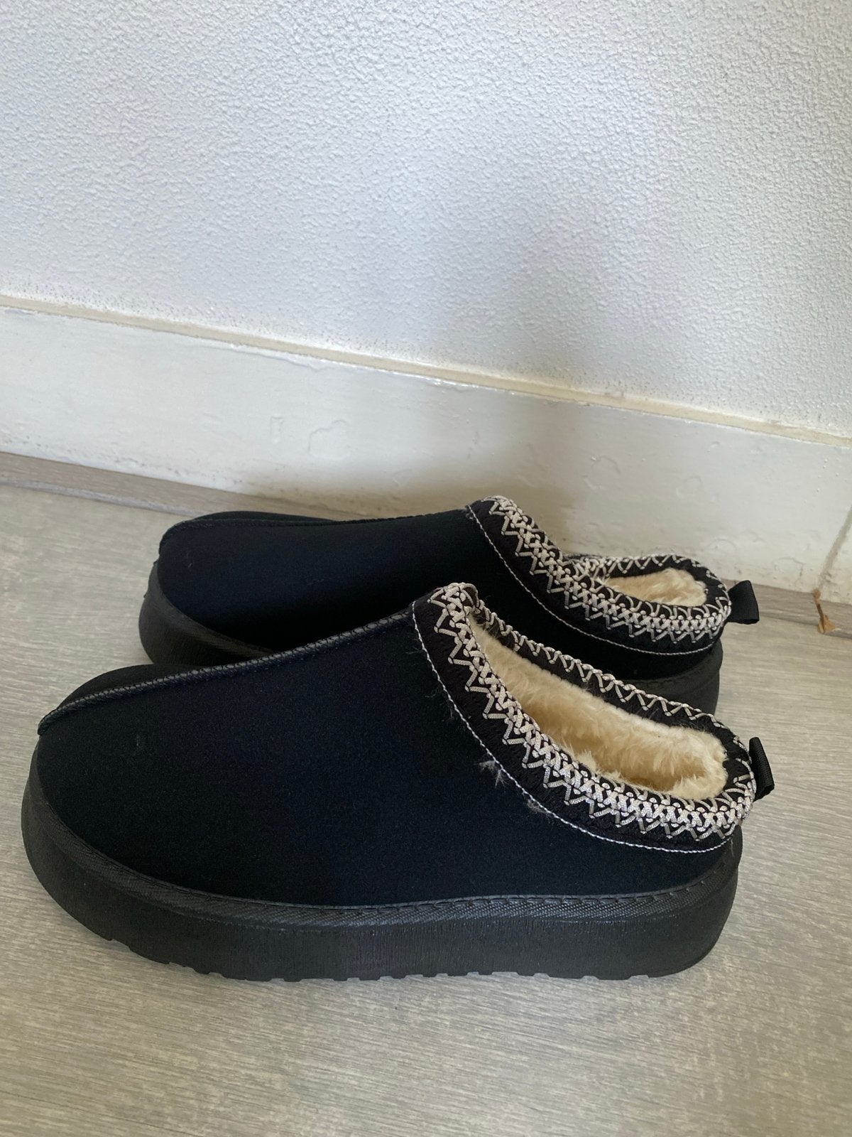 Zwarte pantoffels - Maat 41, Ophalen, Zo goed als nieuw, Zwart, Pantoffels of Sloffen