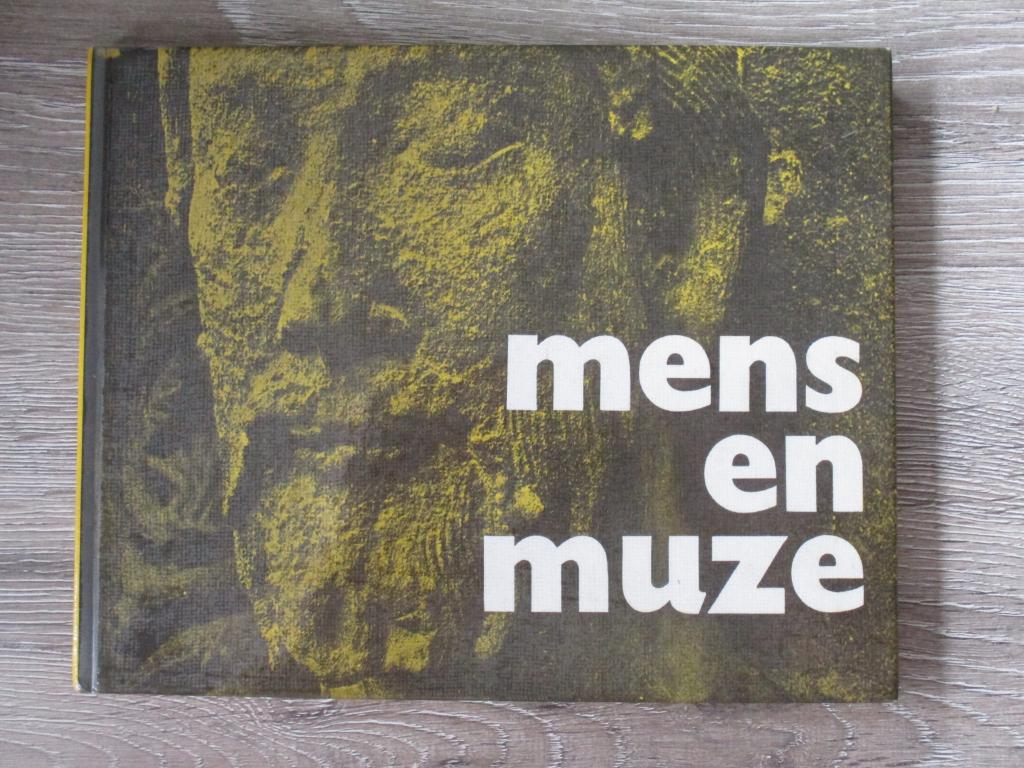 Mens en muze, Ophalen of Verzenden, Gelezen, Europa