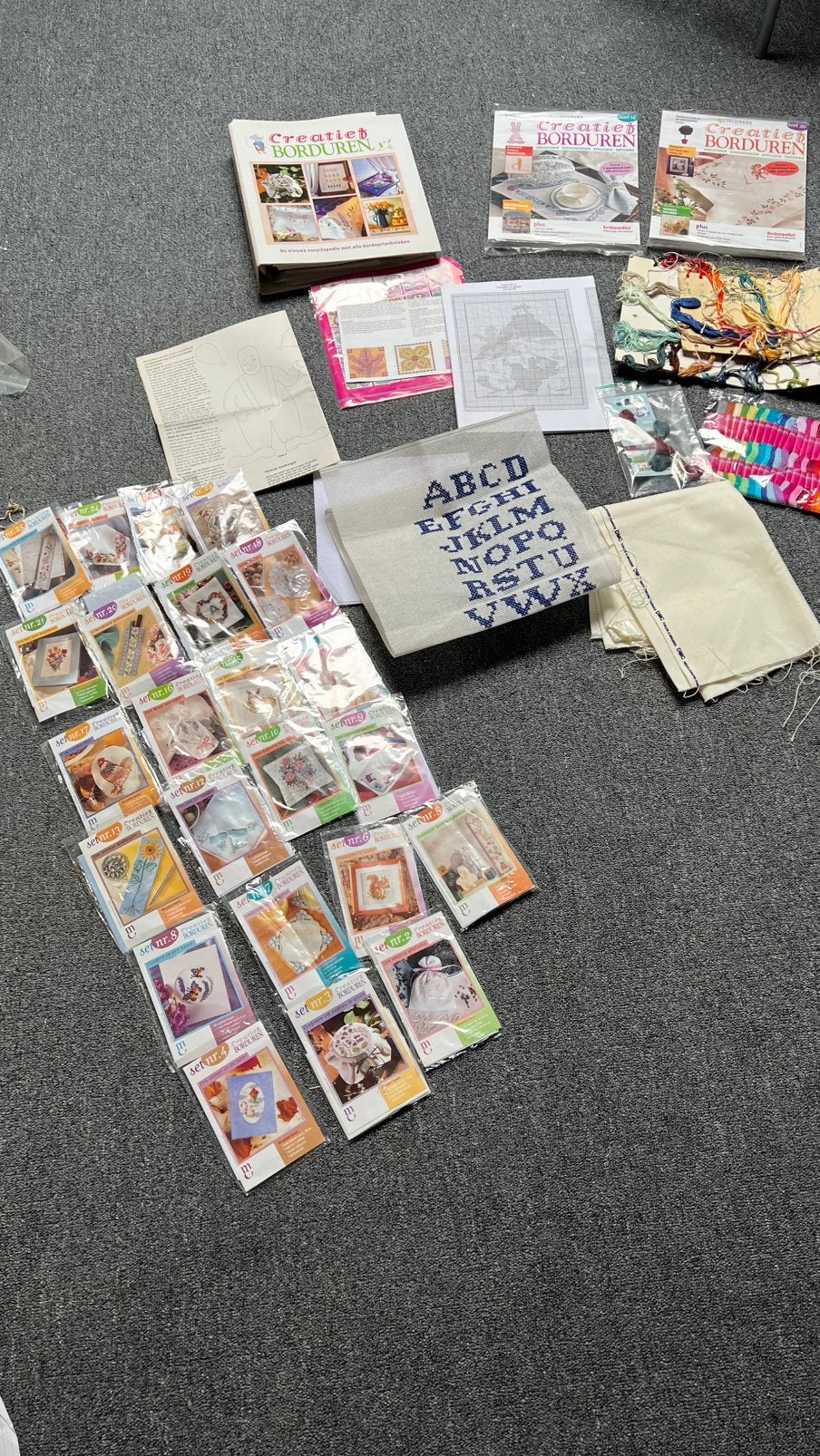 Creatief Borduren, garen, boek, tijdschriften en patronen, Ophalen of Verzenden, Zo goed als nieuw, Borduurpakket