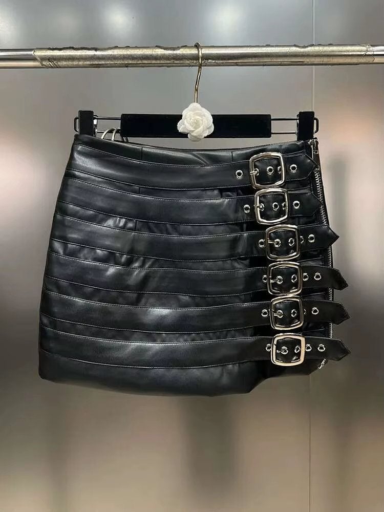 Zwarte leren dames mini rok met riemen, Kleding | Dames, Maat 38/40 (M), Verzenden, Zwart, Nieuw