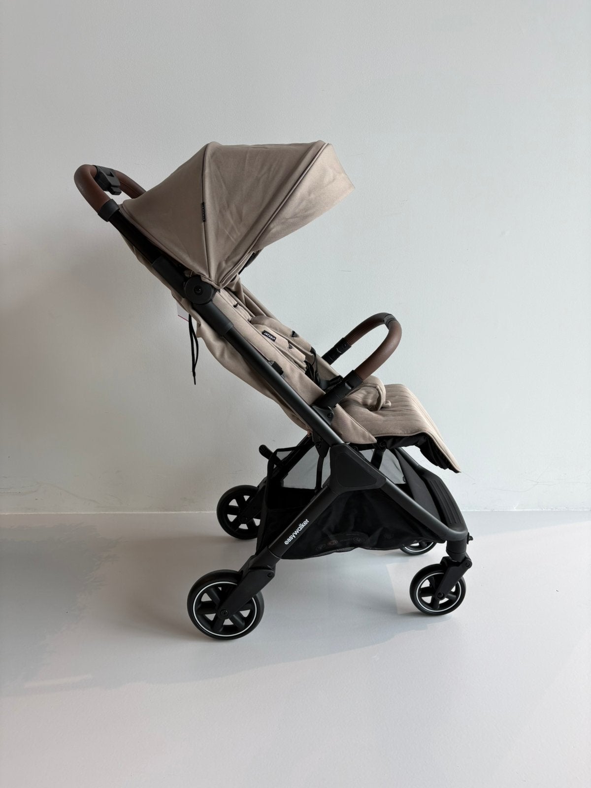 Easywalker Jackey 2 Buggy - Pearl Taupe (Nieuw uit doos), Kinderen en Baby's, Buggy's, Nieuw, Overige merken, Regenhoes, Verstelbare rugleuning