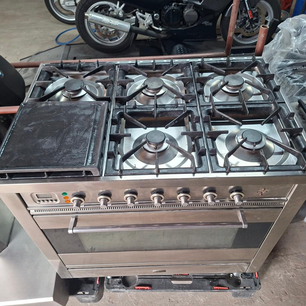 Boretti Fornuis met Oven en Afzuigkap - Knop defect, Witgoed en Apparatuur, Fornuizen, Gebruikt, 60 cm of meer, Ophalen of Verzenden