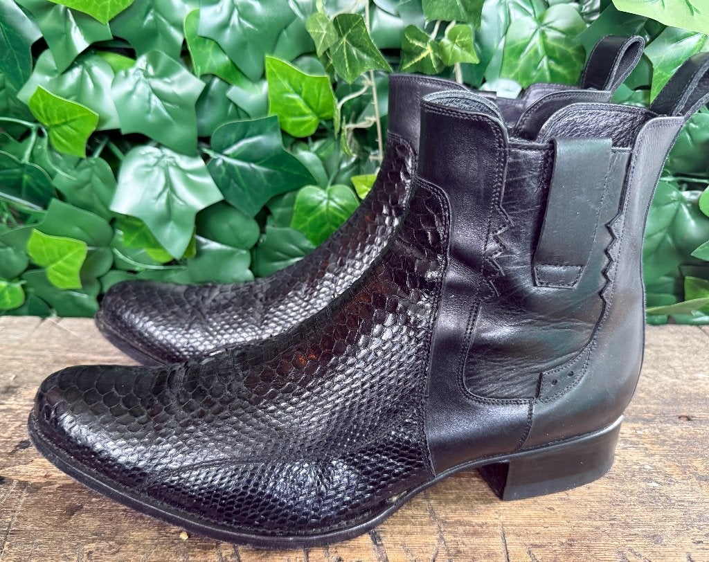 bijna Nieuwe mooie python laarzen van sendra maat 45, Kleding | Heren, Sendra, Zwart, Boots, Ophalen of Verzenden