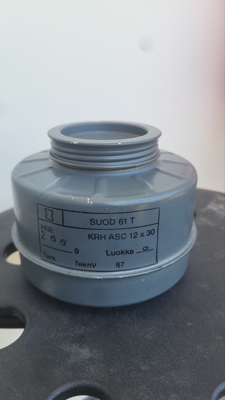 Finnish M61 Gasmask Filter, Ophalen of Verzenden, Landmacht, Overige gebieden, Overige typen