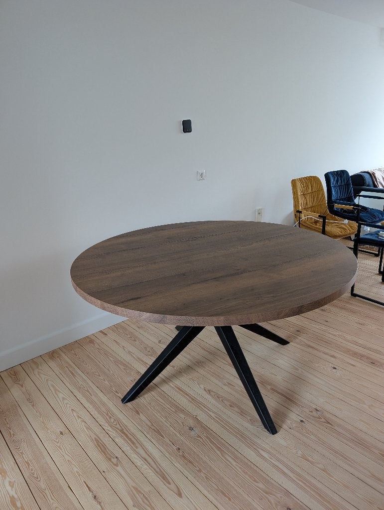 Pronto Wonen eettafel Mascaro – Rond Ø 150 cm – Spinpoot, Ophalen, Rond, Zo goed als nieuw, Vijf personen of meer