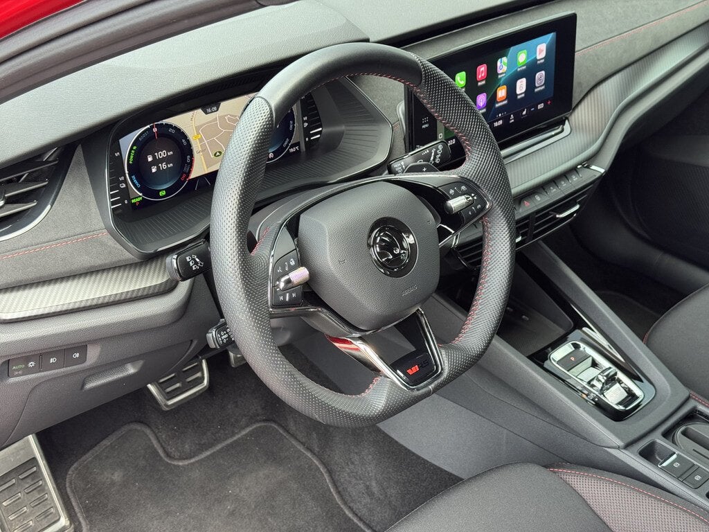 Skoda Octavia Combi 1.4 TSI RS iV PHEV Business 19 "| Trekha, Auto's, Dealer onderhouden, Stof, Gebruikt, 4 cilinders