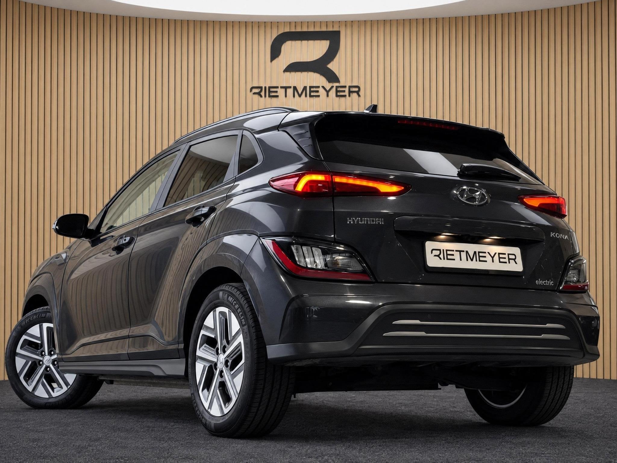 Hyundai Kona EV Fashion 64 kWh |Head-Up |Stoel/Stuurverw. |K, Auto's, 12 maanden, Stof, Gebruikt, 204 pk