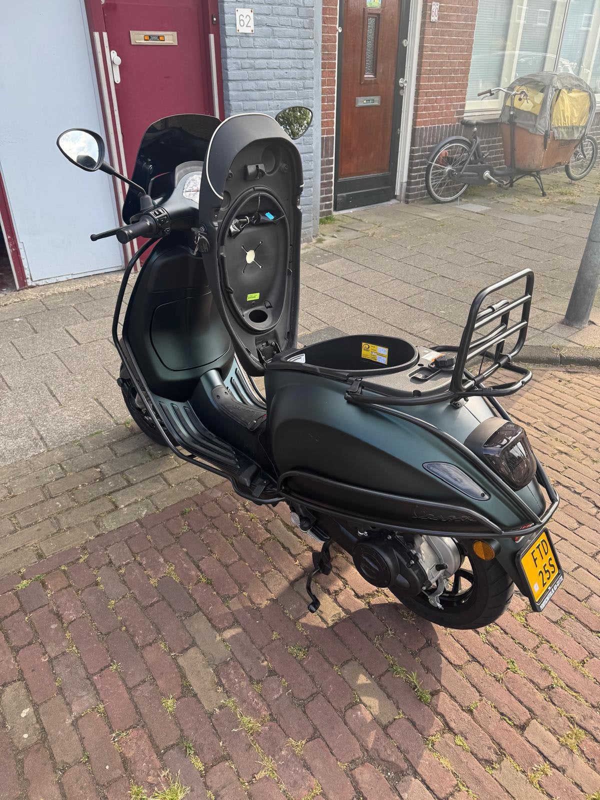 Super mooie zga nieuwe vespa! Donker groen., Ophalen, Overige modellen, Maximaal 45 km/u, 49 cc
