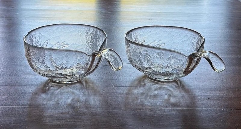2 Scandinavische Love birds kommen, Huis en Inrichting, Ophalen of Verzenden, Kom(men), Overige stijlen, Glas