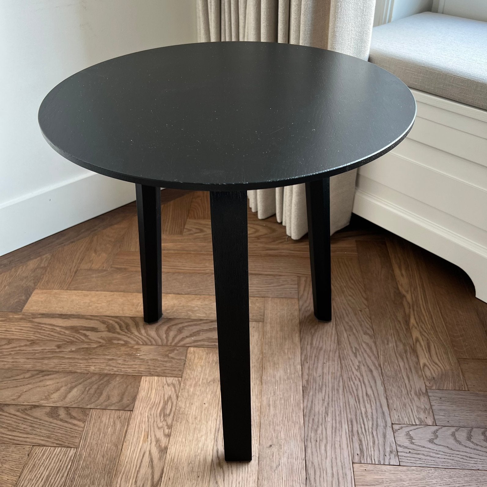 1X HAY Bella bijzettafel Ø45 cm / 49 cm hoog, Huis en Inrichting, Tafels | Salontafels, Ophalen, Minder dan 50 cm, Gebruikt, 50 tot 100 cm