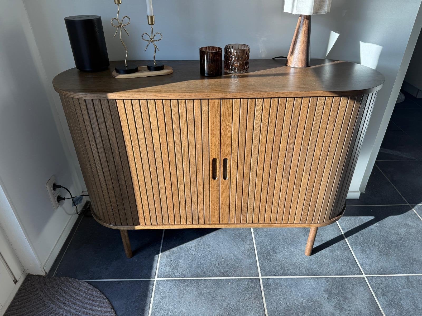 JYSK Dressoir met roldeuren - Donker eiken - 120x80 cm, Ophalen, 100 tot 150 cm, Eikenhout, Zo goed als nieuw