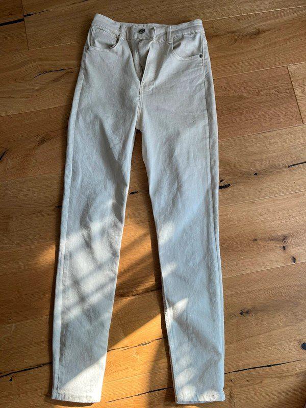 Zara skinny jeans crème, Kleding | Dames, Spijkerbroeken en Jeans, Ophalen of Verzenden, Zo goed als nieuw, Overige kleuren, W28 - W29 (confectie 36)