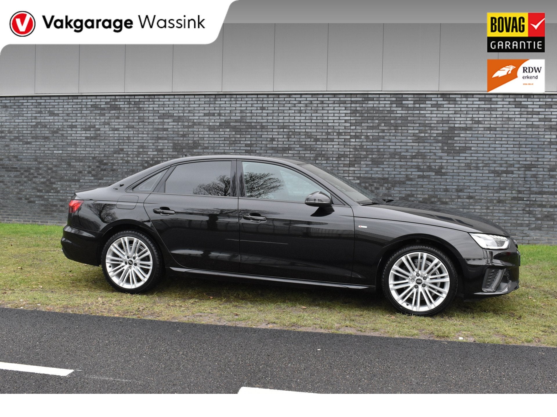 Audi A4 Limousine 35 TFSI S-line 2.0 Mild Hybrid S-line blac, 12 maanden, Gebruikt, 4 cilinders, Zwart