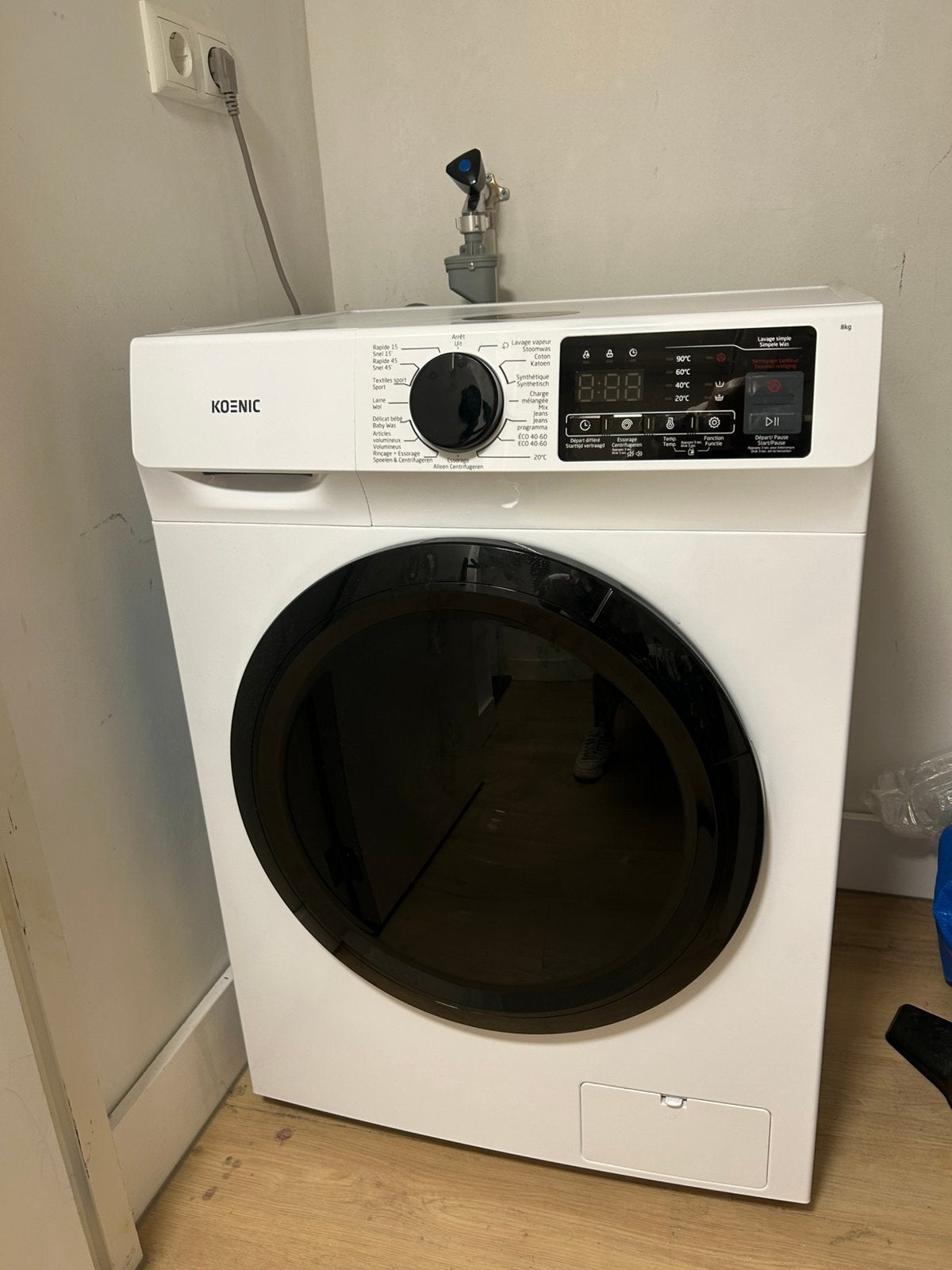 Koenic Wasmachine 8kg, Witgoed en Apparatuur, Wasmachines, Ophalen, 1200 tot 1600 toeren, 8 tot 10 kg, Zo goed als nieuw