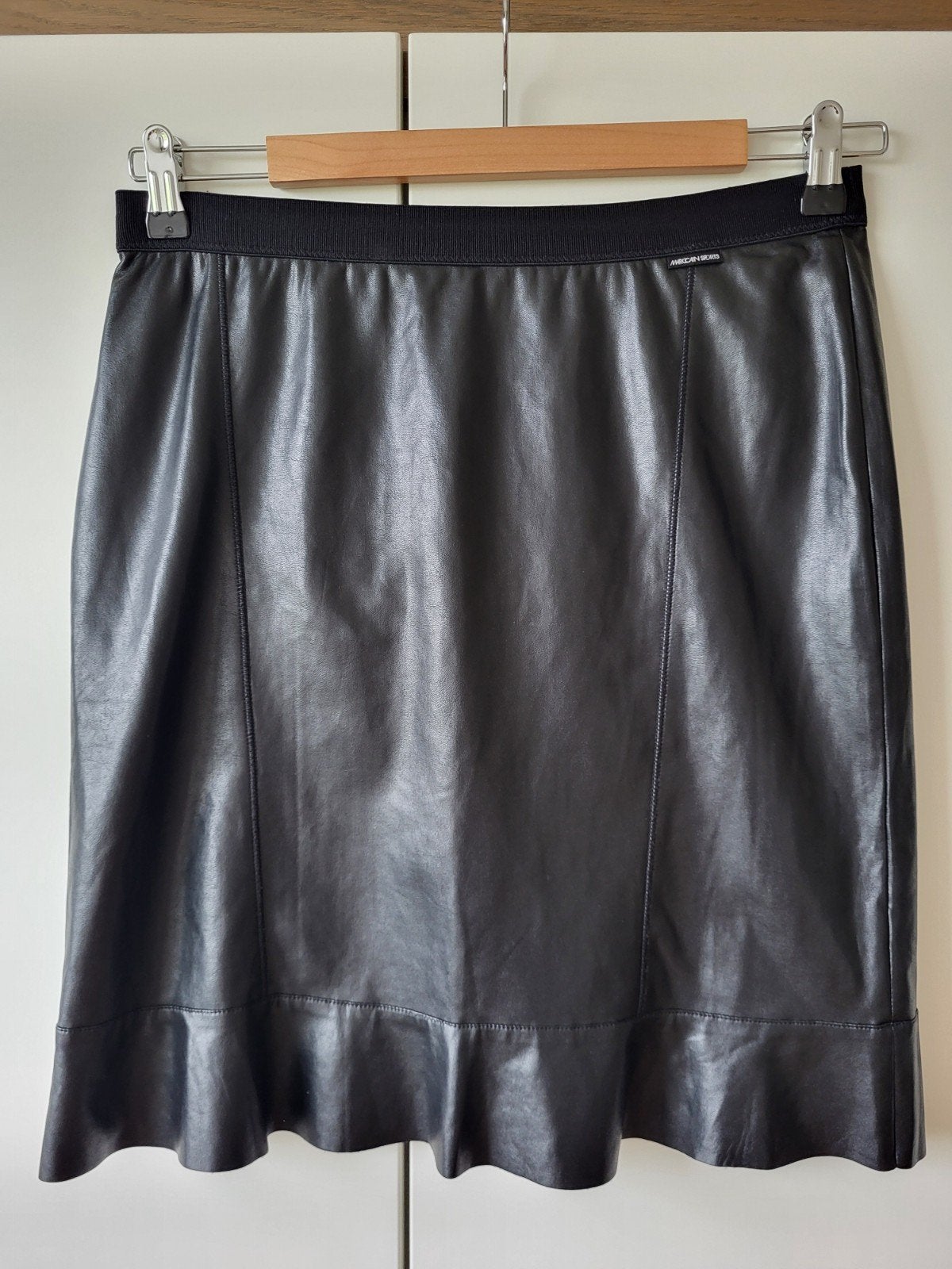 Marc Cain vegan leren rokje maat 38 in nieuwstaat, Kleding | Dames, Maat 38/40 (M), Liu Jo, Zwart, Ophalen of Verzenden