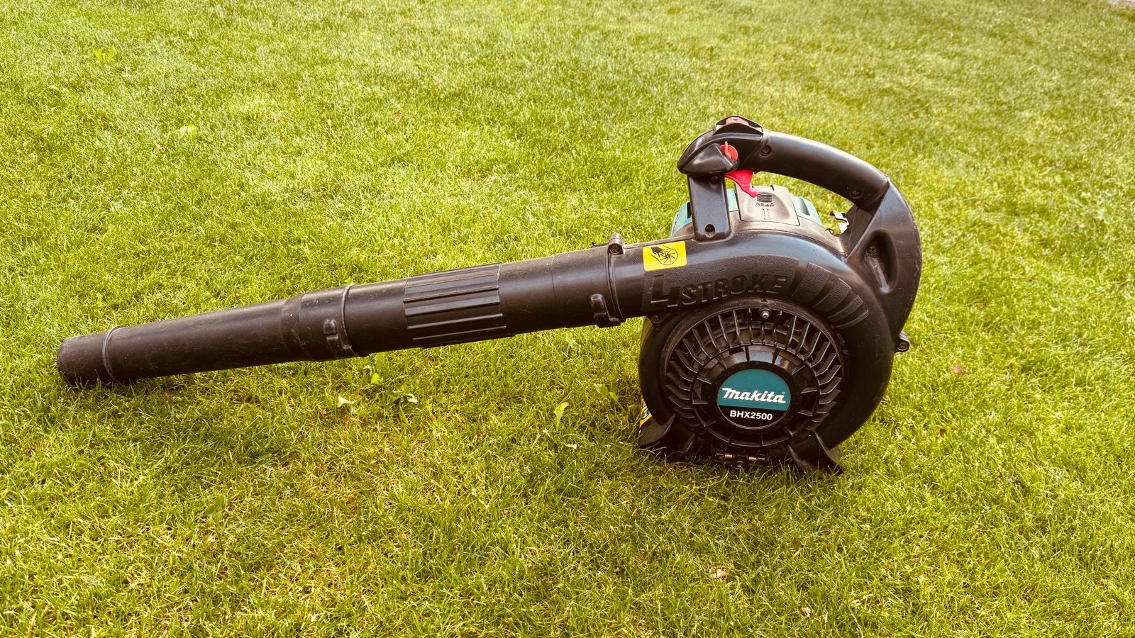 Makita BHX2500 Bladblazer - Benzine, Handgedragen, Tuin en Terras, Ophalen, Gebruikt, Benzine, Handgedragen