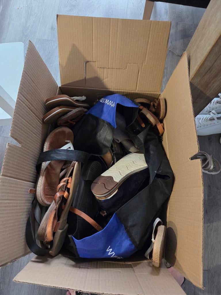 Doos vol schoenen maat 36 + 37, Overige kleuren, Ophalen of Verzenden, Sneakers of Gympen, Zo goed als nieuw