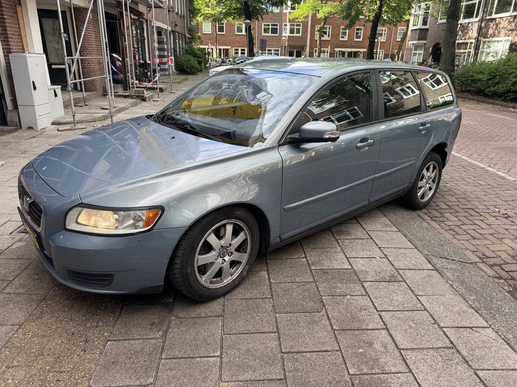 Volvo V50 2.4 Kinetic AUTOMAAT | AIRCO | SCHADE (bj 2007), Gebruikt, 700 kg, Blauw, 2435 cc