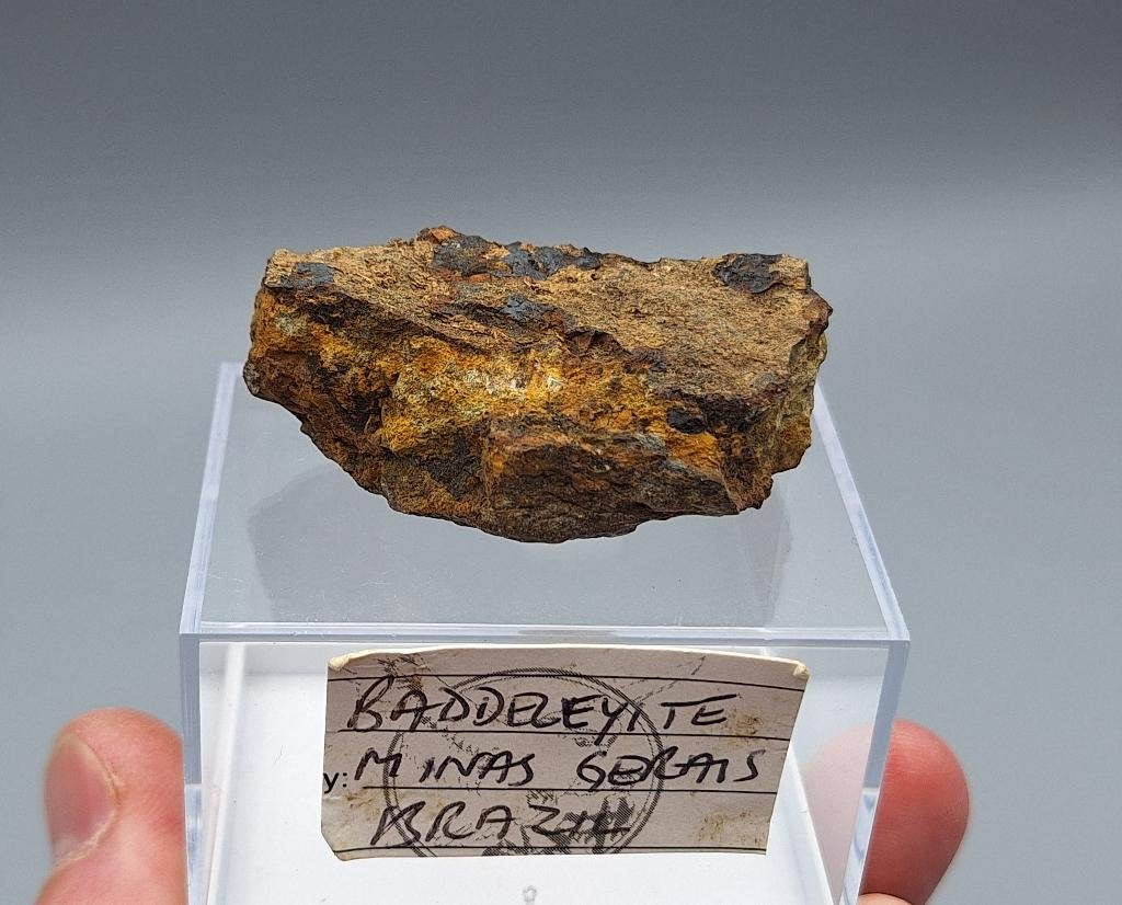 Baddeleyiet - Minas Gerais, Brazilië, Ophalen of Verzenden, Mineraal