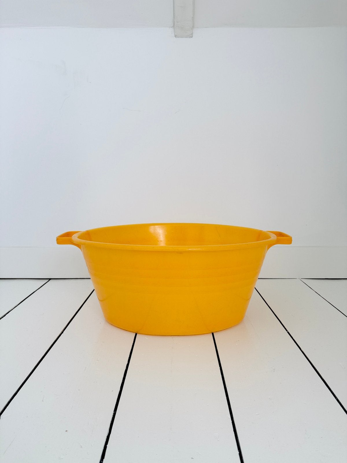 Ovale vintage teil van maïsgeel / lichtoranje plastic -, Ophalen