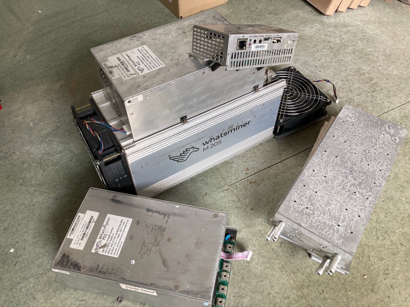 Whatsminer M20s + veel extra's, Computers en Software, Overige Computers en Software, Ophalen of Verzenden, Gebruikt