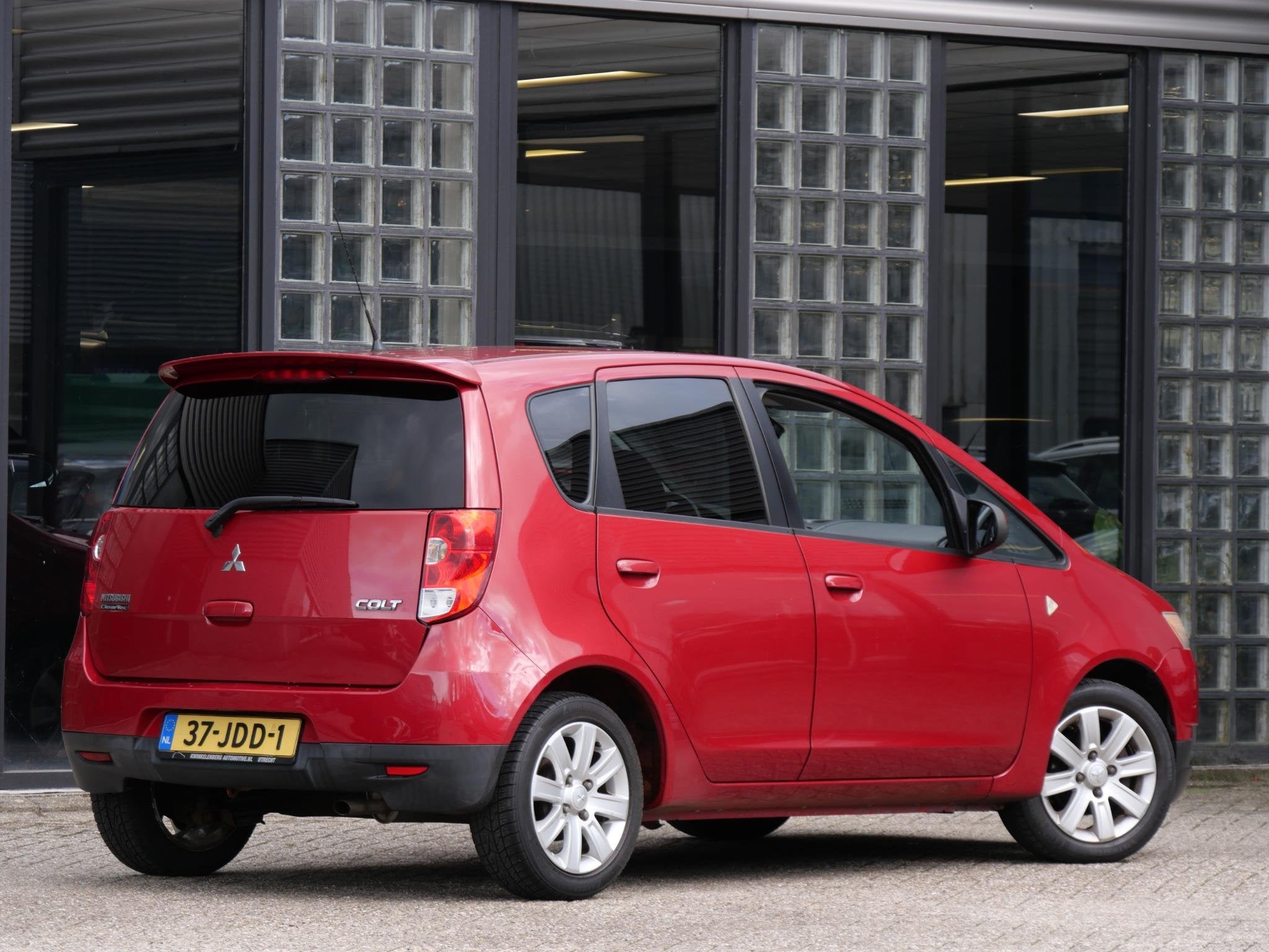 Mitsubishi Colt 1.3 Intro Edition, Auto's, Voorwielaandrijving, Stof, Gebruikt, 31 €/maand