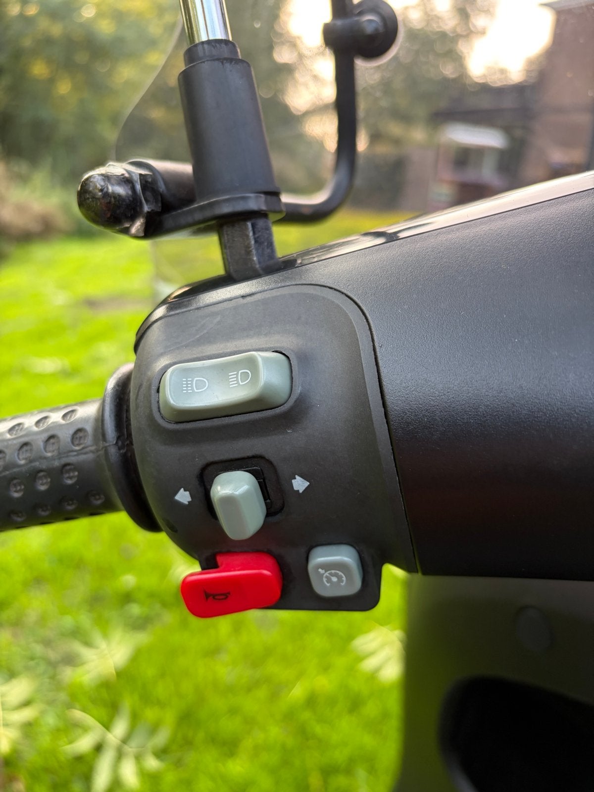 Foto 12 van Segway E125S Elektrische Scooter - Zo goed als nieuw