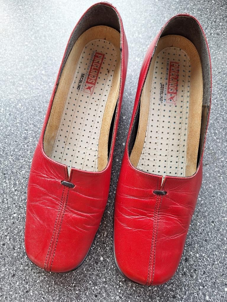 Wijn rode Pikolinos dames schoen mt 39, Kleding | Dames, Ophalen of Verzenden, Zo goed als nieuw, Rood, Sneakers of Gympen