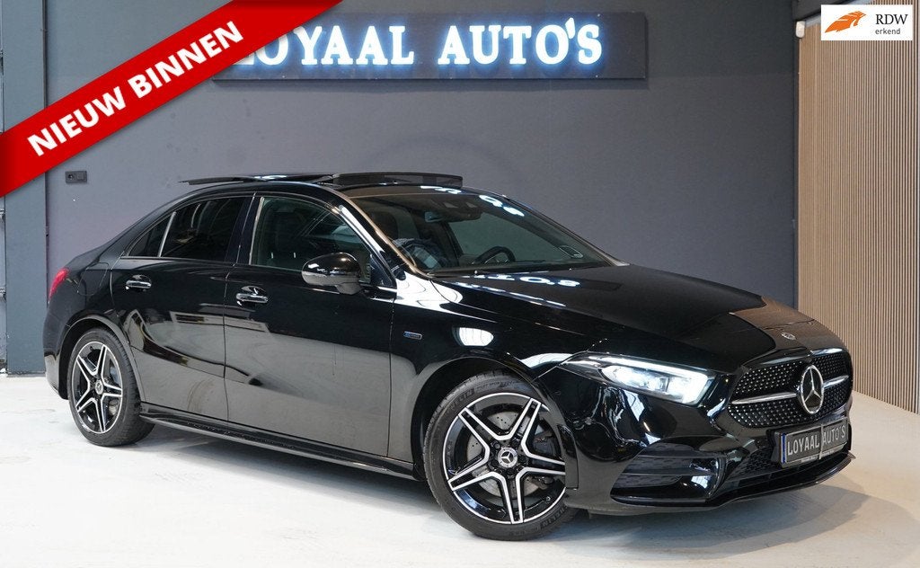 Mercedes-Benz A-klasse 250 e Premium Plus | 1E EIG | 360 CAM, Auto's, Mercedes-Benz, Gebruikt, Euro 6, 4 cilinders, 15 kWh