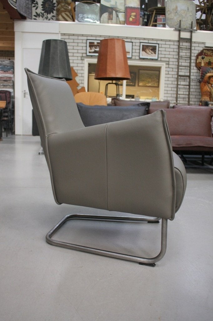 Luxe fauteuil Aron JESS metaal echt leer taupe design, Huis en Inrichting, Ophalen, 75 tot 100 cm, Zo goed als nieuw, Leer
