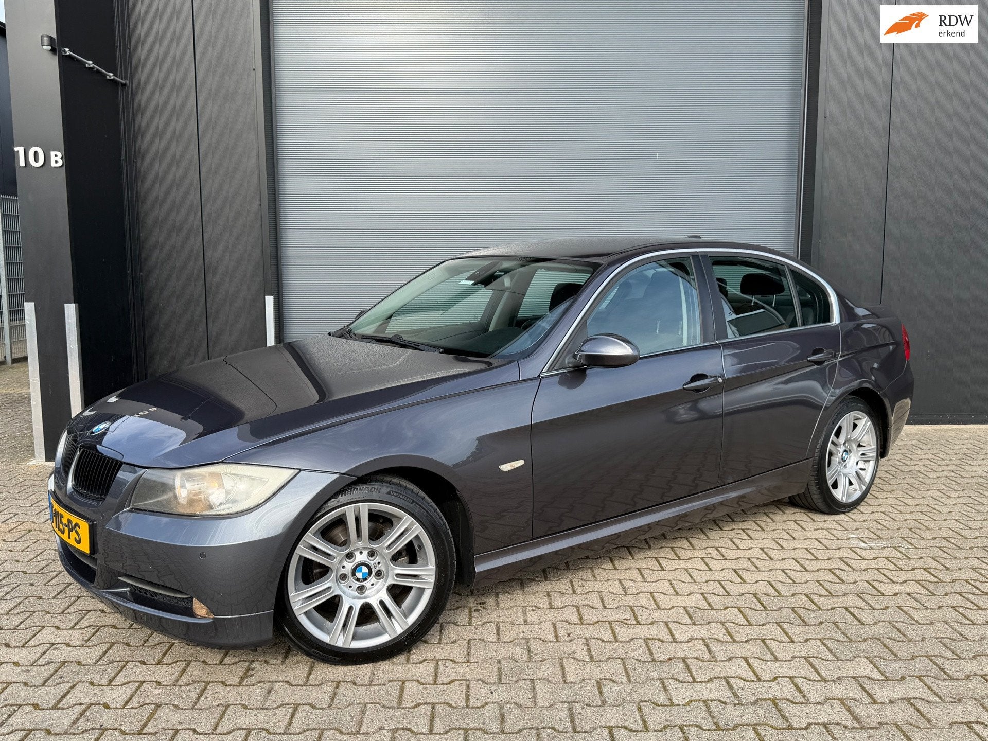 BMW 3-serie 320i Automaat, Carplay, Leder, Zwart, 4 cilinders, 150 pk, Leder