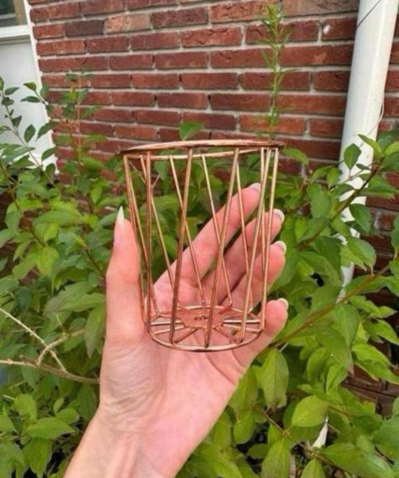 Minimalistisch draadmandje - bronskleurig - klein formaat, Ophalen of Verzenden