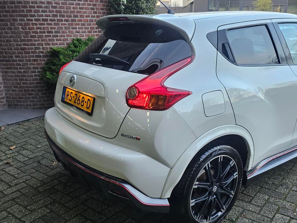 Nissan Juke 1.6 Turbo NISMO All-Mode Automaat |Parelmoer |Ca, Auto's, Nissan, Euro 5, 1618 cc, Gebruikt, 4 cilinders