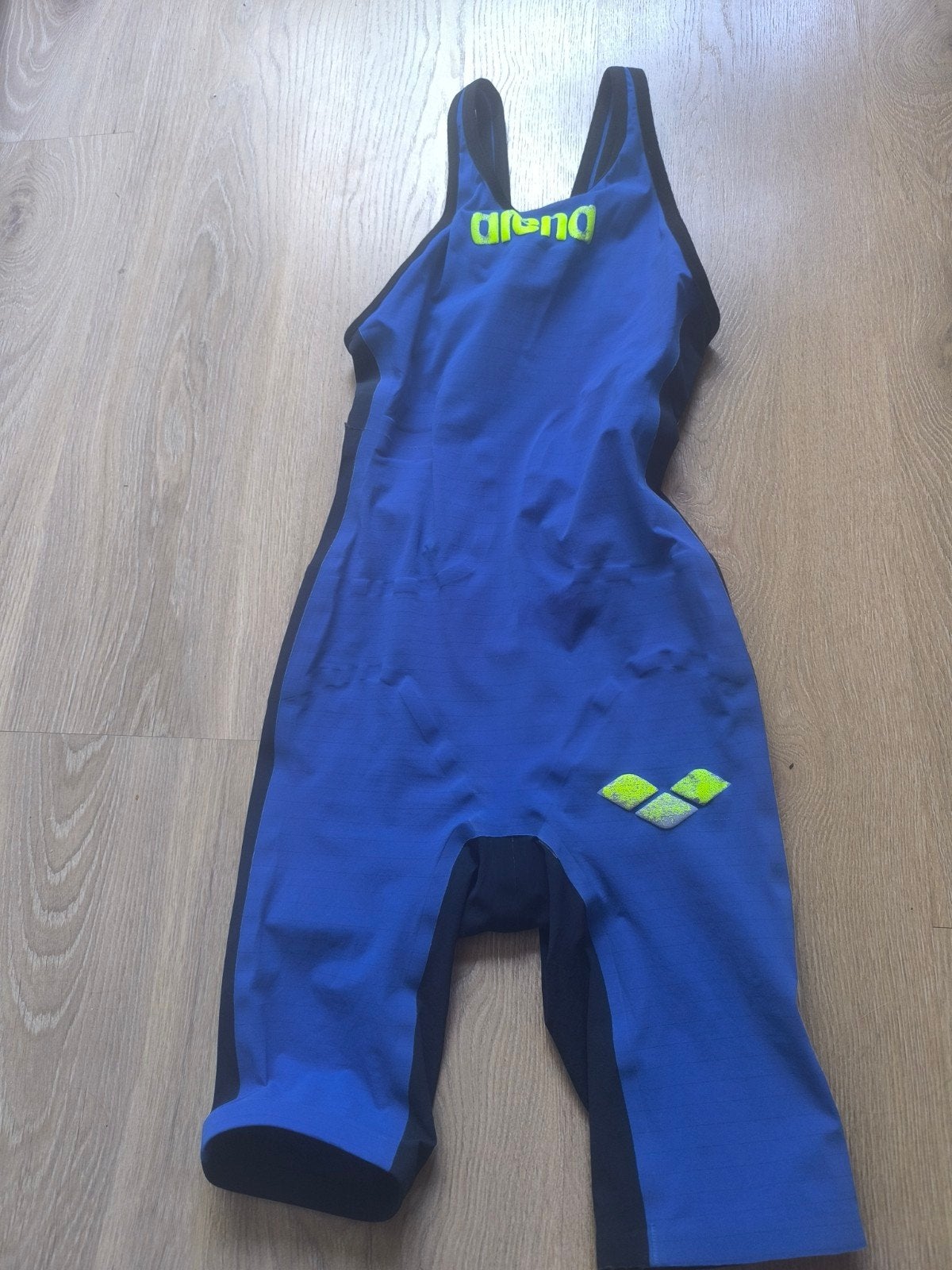 Arena carbon air d30 koopje (moet geplakt worden), Ophalen of Verzenden, Gedragen, Badpak