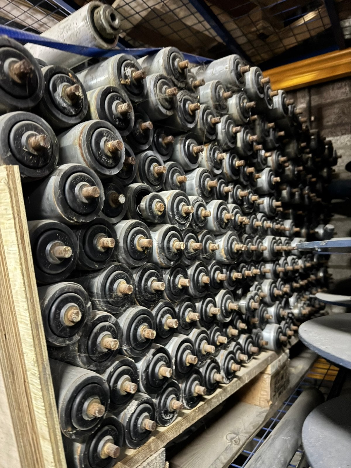 Pallet vol rollerbaan rollers, Ophalen, Gebruikt