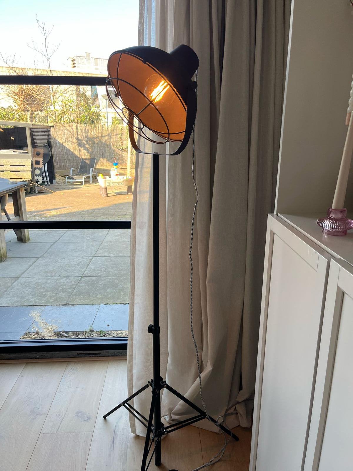 Vloerlamp, Ophalen, 100 tot 150 cm, Zo goed als nieuw, Metaal