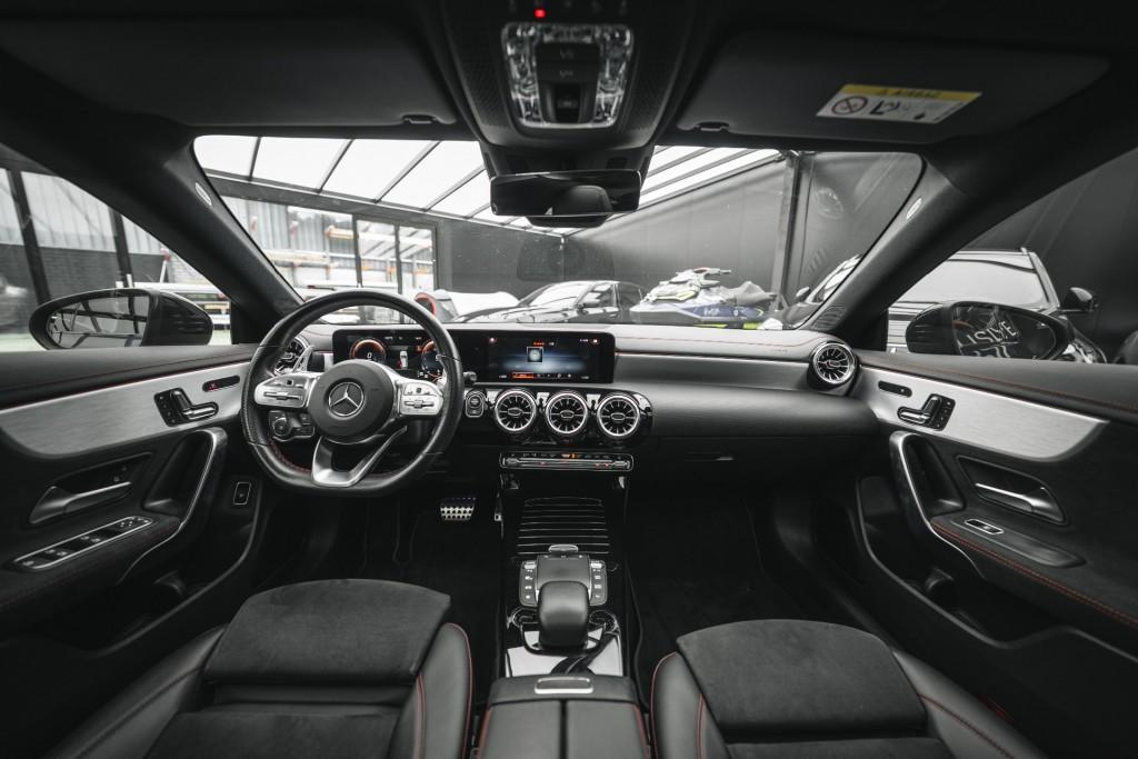 Mercedes-benz CLA-KLASSE AMG LINE, Carplay, 360, CLA, 730 kg, Gebruikt, 4 cilinders