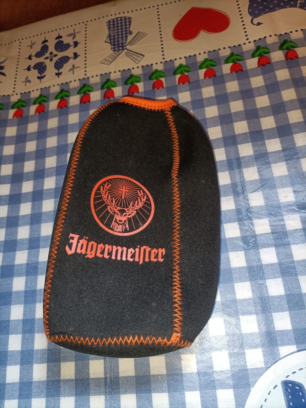 Jägermeister jas voor om de fles om koud te houden, Verzamelen, Merken en Reclamevoorwerpen, Ophalen of Verzenden, Zo goed als nieuw