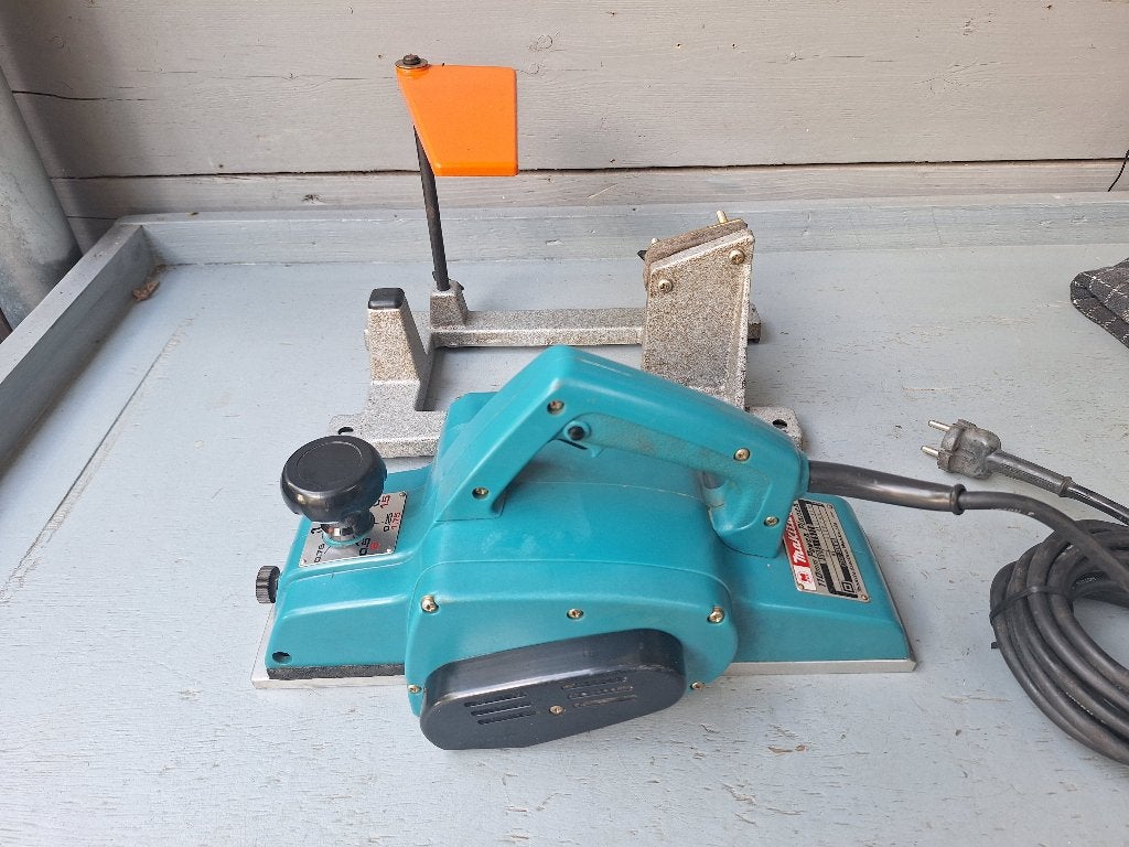Makita 1911B schaafmachine 110mm schaafbreedte, Ophalen of Verzenden, Zo goed als nieuw