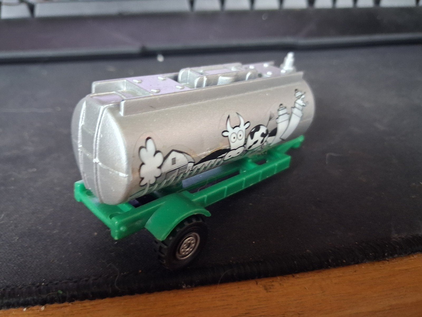 Speelgoed melktankwagen aanhanger met koeienprint, Ophalen of Verzenden, Gebruikt