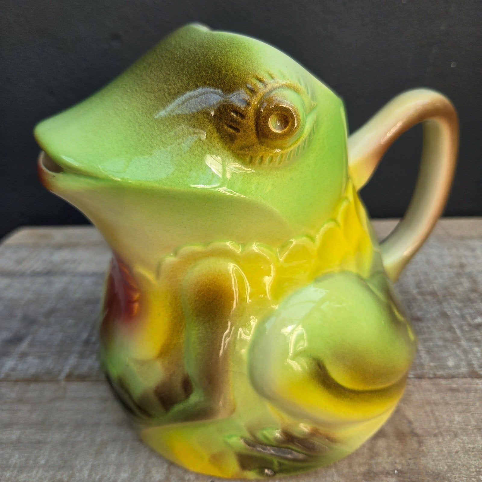 puntgave barbotine aardewerk waterkan van St Clement, kikker, Ophalen of Verzenden