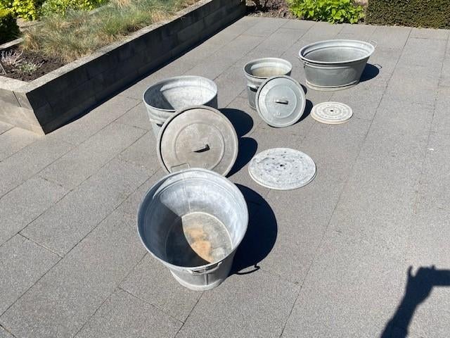 Te koop mooie wasteilen - wekketels en een melkzeel, Ophalen