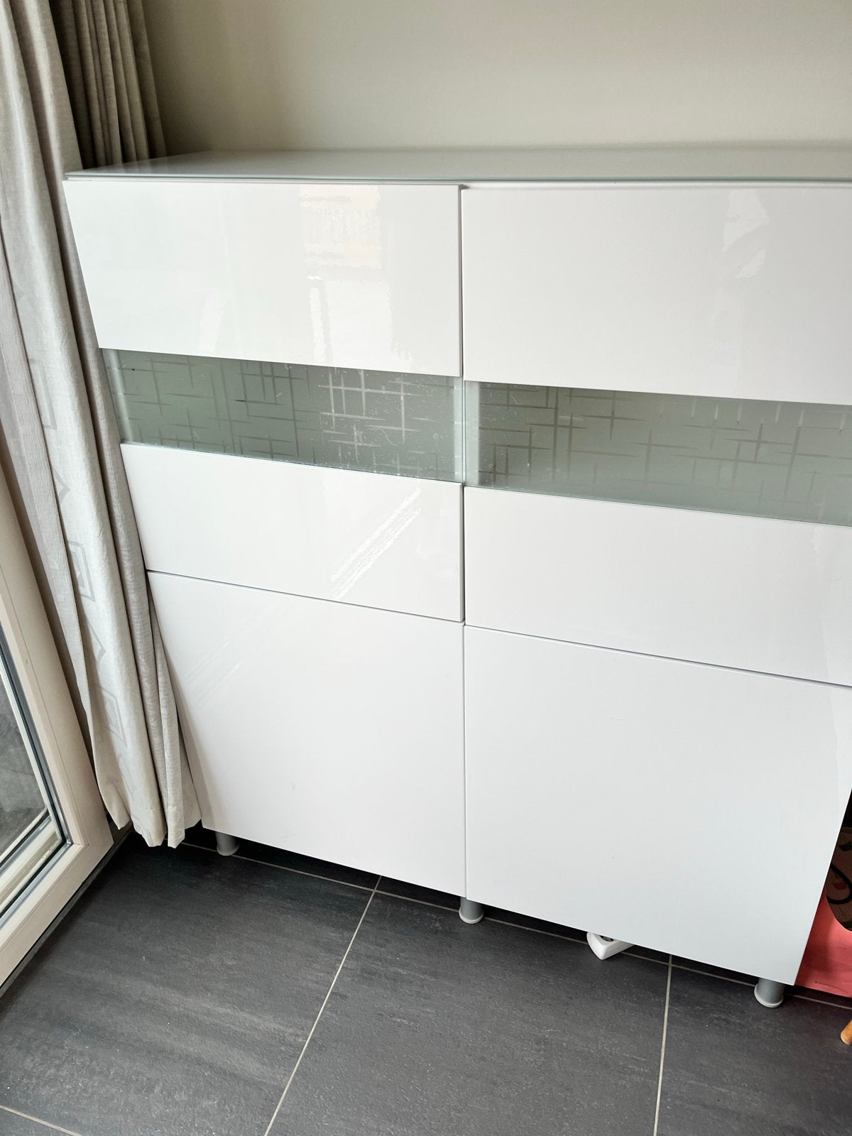 Ikea Besta kast met deuren en planken, Ophalen, Kunststof, Gebruikt, 100 tot 150 cm