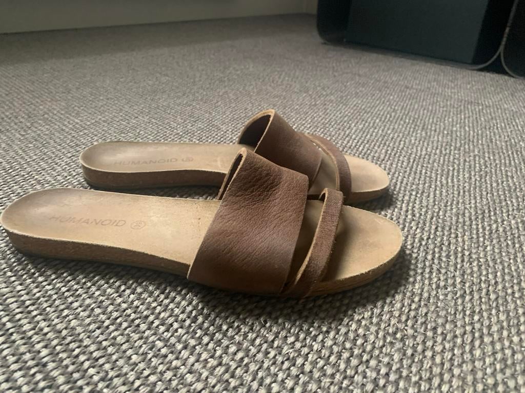 Humanoid slipper 39, Bruin, Gedragen, Sandalen of Muiltjes, Ophalen of Verzenden
