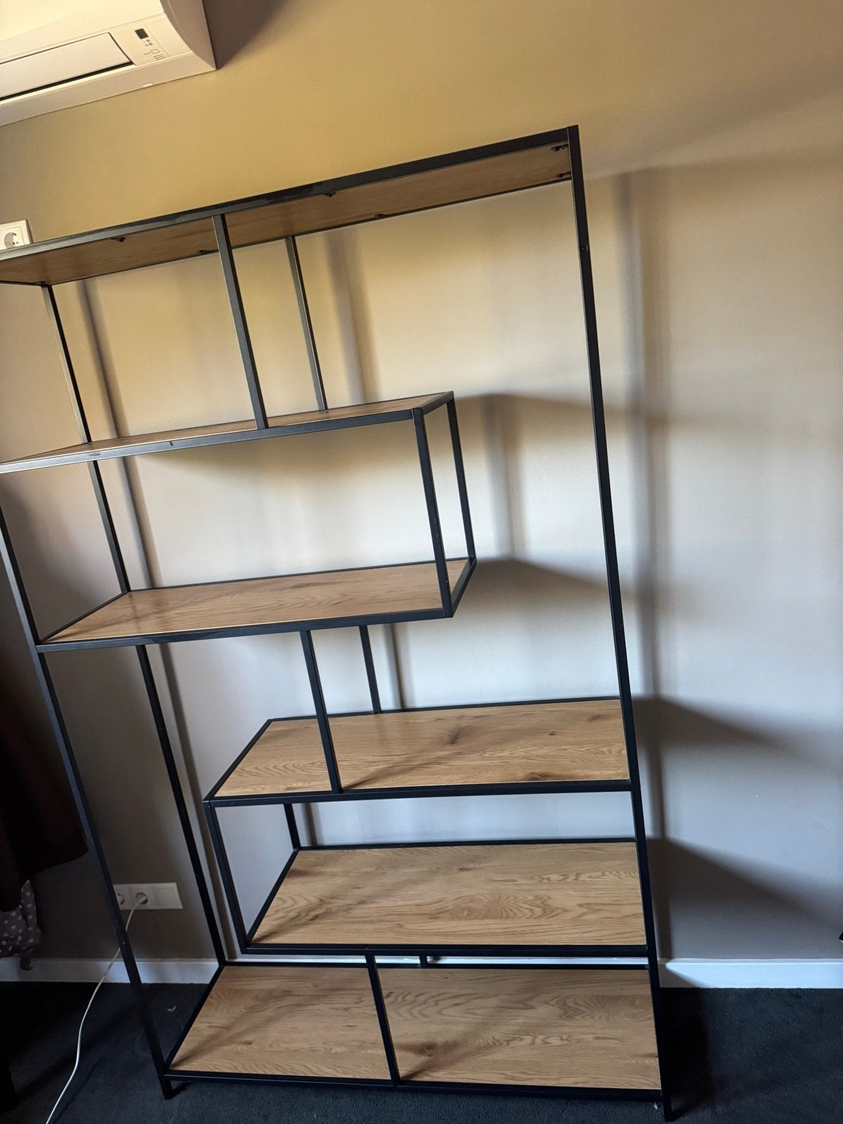Open kast met zwart frame en houten planken 185x114x35 cm, Met plank(en), 100 tot 150 cm, Zo goed als nieuw, 150 tot 200 cm