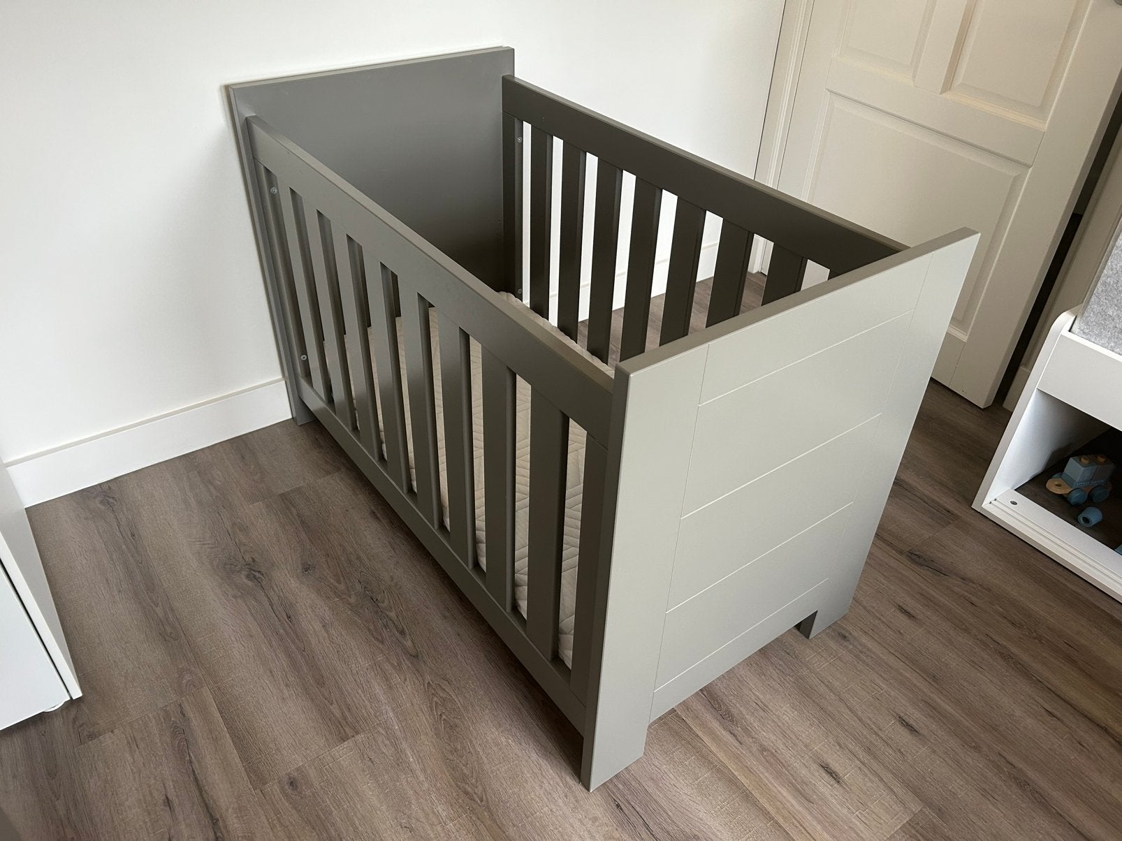 Ledikant en commode te koop, Ophalen, Gebruikt, Jongetje of Meisje