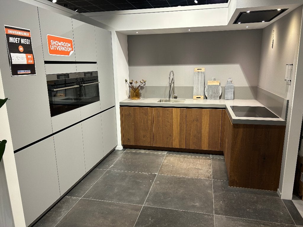 SHOWROOMKEUKEN Gerookt eiken hoekkeuken, Ophalen, Overige kleuren, Hoekkeuken, Nieuw
