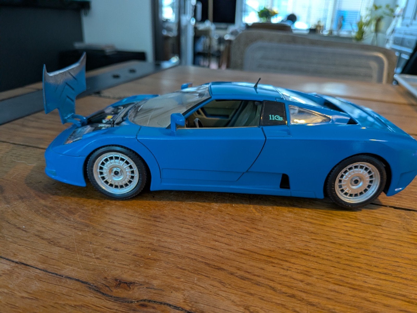 Bugatti EB110 schaalmodel, Ophalen of Verzenden, Zo goed als nieuw, Auto, Bburago